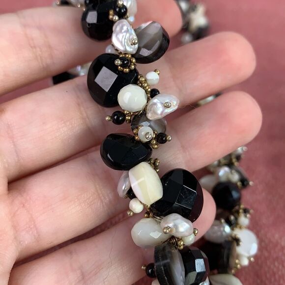 Black onyx abolone mother of pearl necklace - Picture 5 of 6